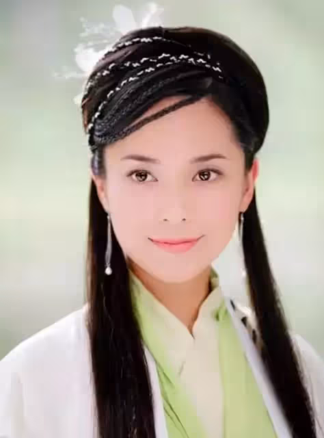 美貌不輸李嘉欣！當紅卻「因2段錯戀」事業一落千丈　後舍豪門倒貼500萬「嫁窮小子」還為公婆買房