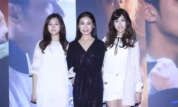 「我家根本是藝廊」方文琳翻修住家3個月1戶變2戶,30年老房美如樣品屋「室內全手作木工」別有天地:餘生犒賞自己