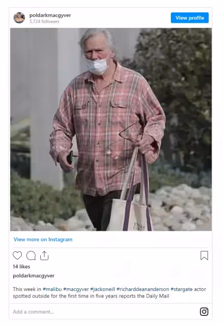 永遠的經典!《百戰天龍》馬蓋先「遭粉絲捕獲」72歲近況曝 「發福白髮模樣」差點認不出