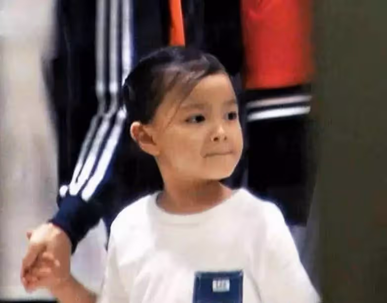 劉德華女兒近照曝光，9歲劉向蕙容貌變化驚人，網友：華仔基因果然強大