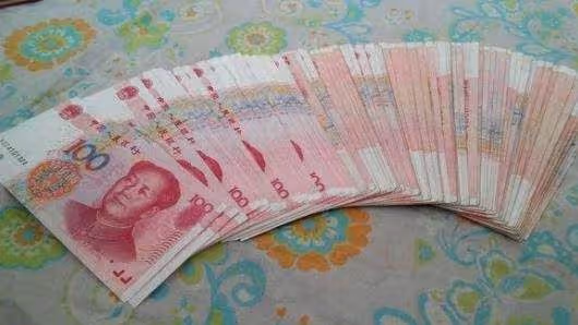 大舅哥落難，三個妹夫中只有最窮的我肯借錢，他的感謝方式很直接