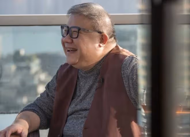 60歲老戲骨劉錫賢閃婚圈外人,稱過得幸福!與前女友分手僅7個月