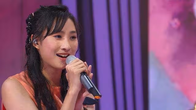 15歲TVB「嫩版鍾嘉欣」或戀上28歲男團成員，疑兩人情侶帳號被扒