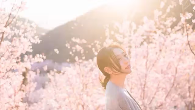 「我媽不舒服，今晚我照顧她不回家了」「我現在就在你媽旁邊」