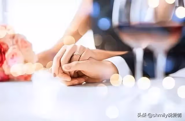 兒媳第一次去婆家在廚房吃剩菜剩飯，未婚夫：懷孕3個月，跑不了