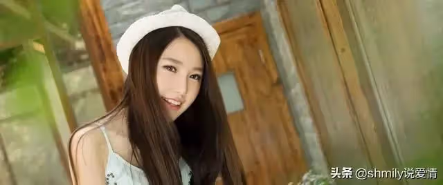 丈夫發現妻子出軌崩潰痛哭：你和他出軌，我咋和你離婚啊？
