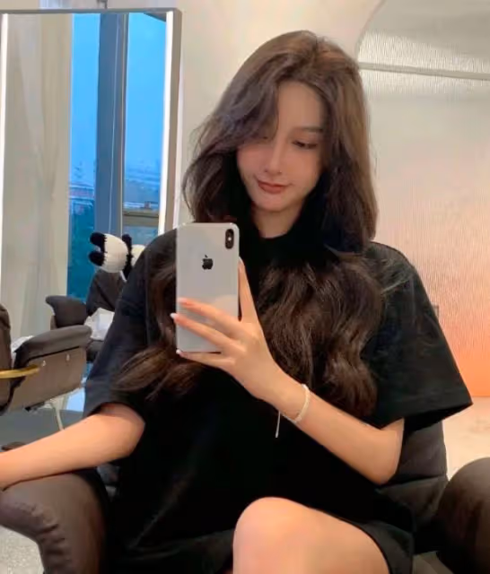 都美竹這次要栽了,想火卻搞砸了,挑戰法律底線,如今騎虎難下!