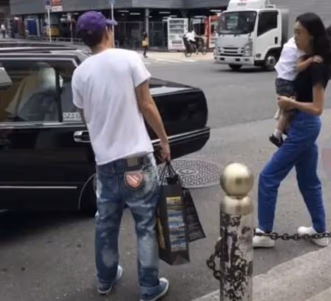陳冠希全家赴日本度假,秦舒培幫粉絲拍照太友善,徐濠縈也在當地