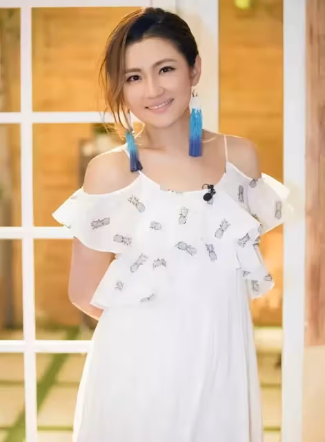 Selina雙腿傷疤像魚鱗 男友一句話就讓她痛哭,任爸認可未來女婿
