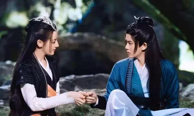 一出道就是男一號,天生的一長男主臉,任嘉倫的長意誰能不愛