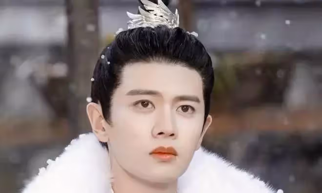 一出道就是男一號，天生的一長男主臉，任嘉倫的長意誰能不愛