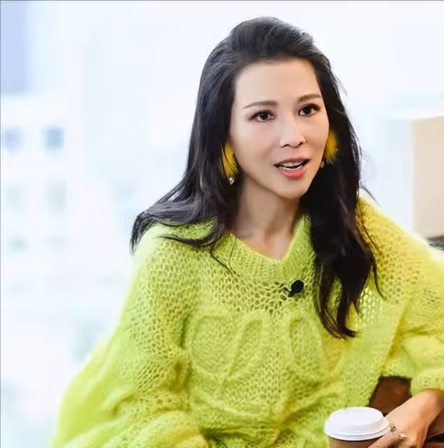 大讚內地生活，蔡少芬為照顧子女犧牲睡眠時間，感謝孫儷幫助自己