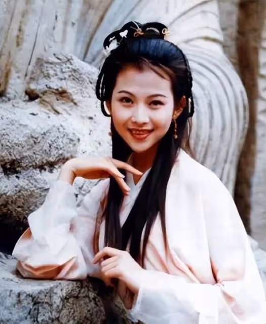 大讚內地生活，蔡少芬為照顧子女犧牲睡眠時間，感謝孫儷幫助自己