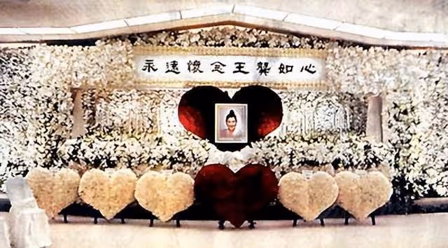 香港傳奇女富豪去世15年，千億資產仍未解封，弟弟為爭產欠債千萬