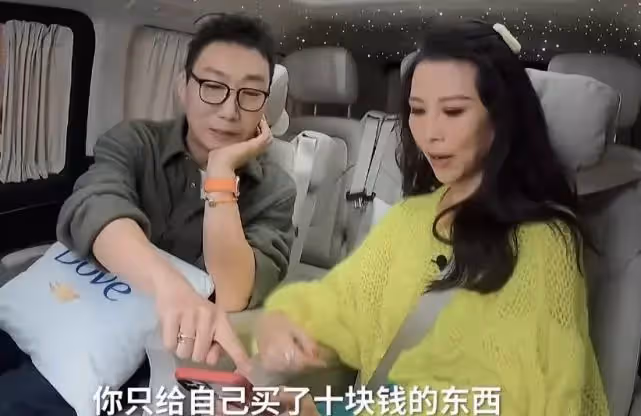 10歲女兒轉學到上海，學習有點吃力，蔡少芬：上海買菜比香港方便