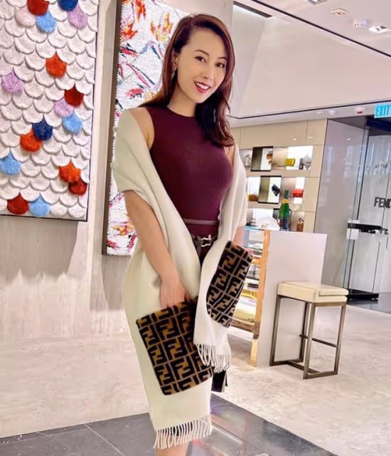 葉蒨文被曝當小三,介入袁嘉敏與百億富三代之間,本人親自回應
