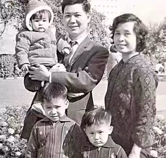 她,20歲出道,21歲喪夫,交往過30任男友,30歲再婚無視老公外面有紅顏:終於活成自己想要的樣子