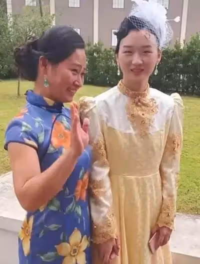 林志玲和替身像姐妹,看了周冬雨替身,才知道什麼是「粘貼復制」