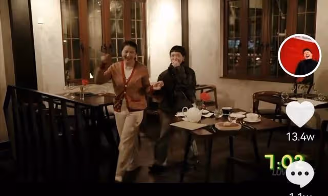 郝劭文曬求婚視頻，未婚妻感動落淚嬌羞撲懷裡，釋小龍大方送祝福