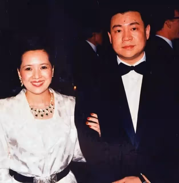 代母還賭債！蔡少芬「香港小姐爆紅」被媽獻給富豪　終遇真愛生兩女一子：今年48歲享受家庭生活