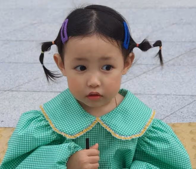 超有戲小女娃甜美天使臉蛋爆紅,曾出演韓劇近照變短髮美少女萌翻