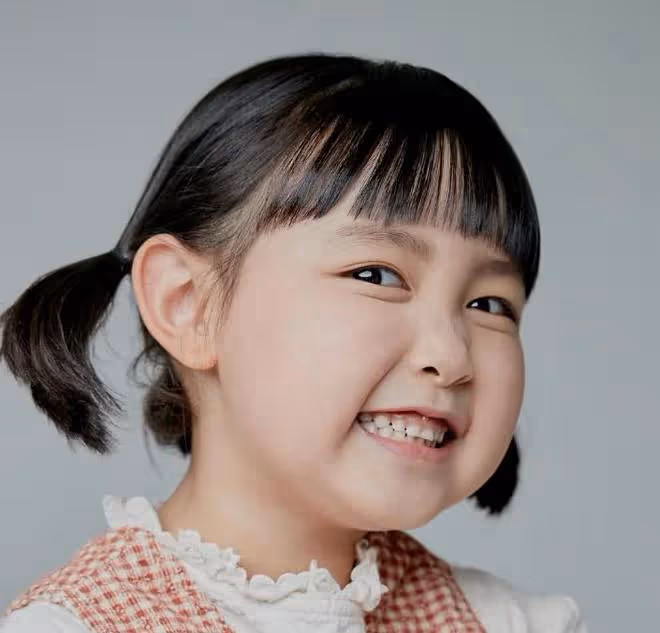 超有戲小女娃甜美天使臉蛋爆紅,曾出演韓劇近照變短髮美少女萌翻
