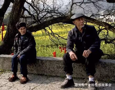 窮鄰居來借錢，叔叔送去2萬，五年後鄰居發達，叔叔傻了眼
