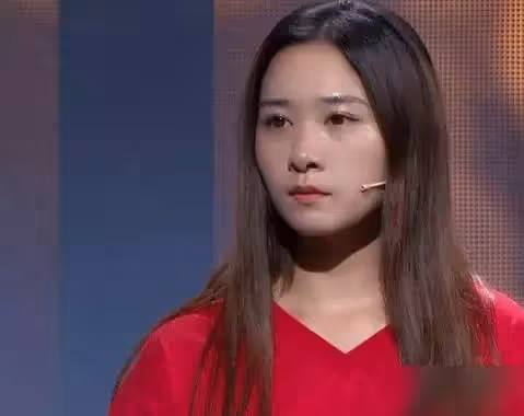 妹妹整容10次，只因嫉妒姐姐長得太美，不料姐姐登臺「驚豔所有觀眾」，主持人：確實該整