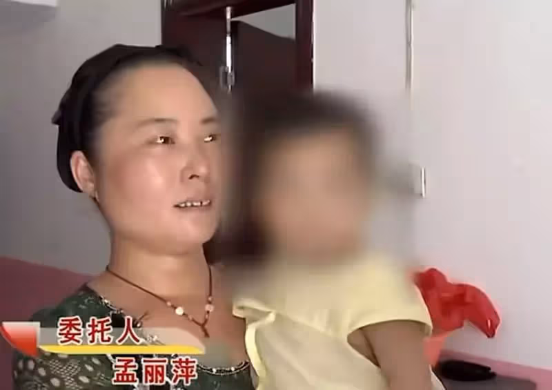 18歲兒媳生下女兒，41歲大姐當上奶奶，年紀輕輕抱孫，她卻一直悶悶不樂