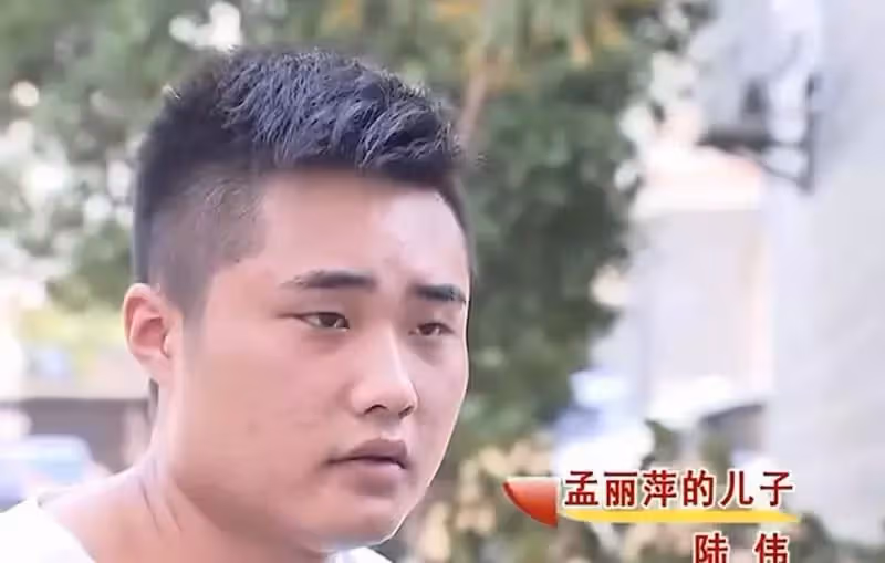 18歲兒媳生下女兒，41歲大姐當上奶奶，年紀輕輕抱孫，她卻一直悶悶不樂