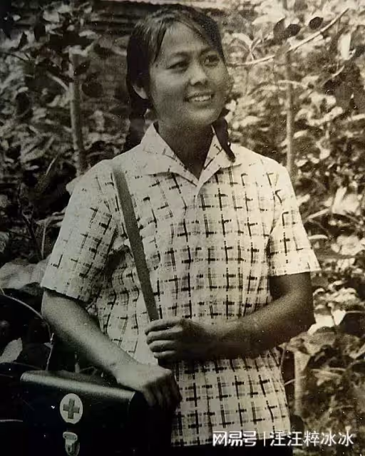 校區房，舅家孩子中高考免費住五年，孩子結婚我舅讓我低價賣給她