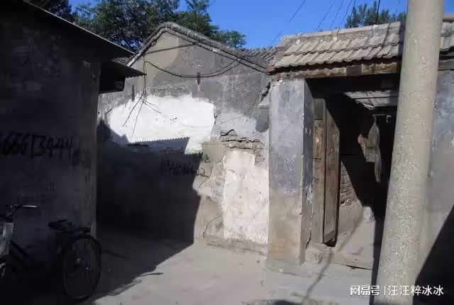 校區房，舅家孩子中高考免費住五年，孩子結婚我舅讓我低價賣給她