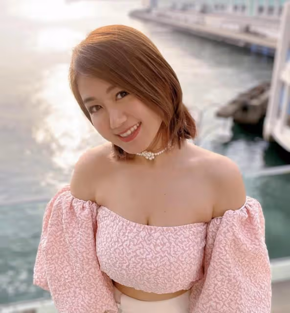 遺憾!香港知名女星與學霸丈夫離婚,多次被婆婆吐槽衣著太暴露