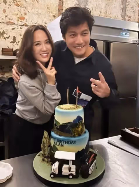 Alan婚後首秀恩愛,與陳喬恩親密相依,表白文案彰顯女方家庭地位
