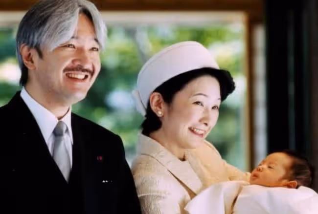 雅子皇后一笑泯恩仇!接受紀子妃低頭鞠躬,26年心結終於打開