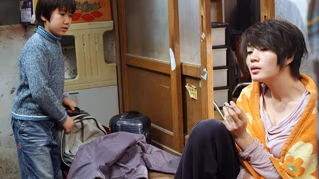 韓頂流影后好慘!親媽行騙13億她幫還債,傾家蕩產住破屋?