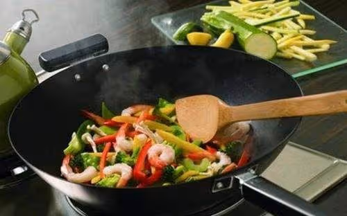 帶女友回家吃飯，我千叮嚀萬囑咐，誰知我媽一個套路就拆散我們