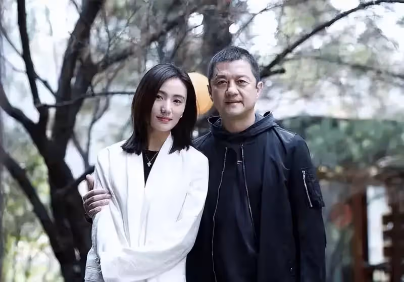 「老來得子」李亞鵬:50歲又生小兒子,一張照片牽出王菲秘密協議