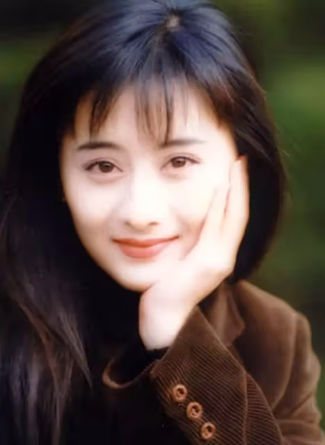 年輕時美的驚為天人,然而花期卻很短,顏值很快就坍塌的6位明星