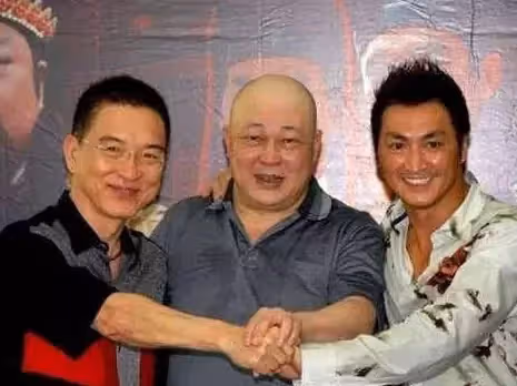 《包青天》范鴻軒近況曝光!「超高學歷」戲裡戲外高智商「72歲未娶」身體仍舊硬朗