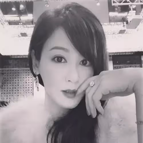 《大時代》邱琦雯淚曝「遭八點檔退貨」!進組3天「被強制出國」傻眼:不知何時回來