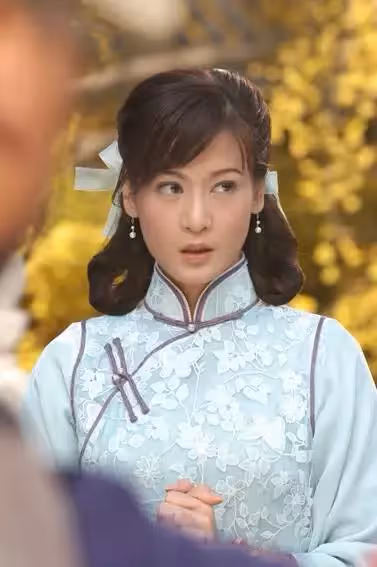 《大時代》邱琦雯淚曝「遭八點檔退貨」!進組3天「被強制出國」傻眼:不知何時回來