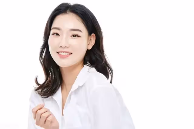 為了一套房,那年26歲的我娶了32歲的女客戶,沒想竟成了一段佳話