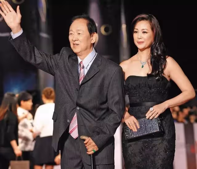 王羽生前住院畫面曝光，已成失智老人，晚年令人唏噓