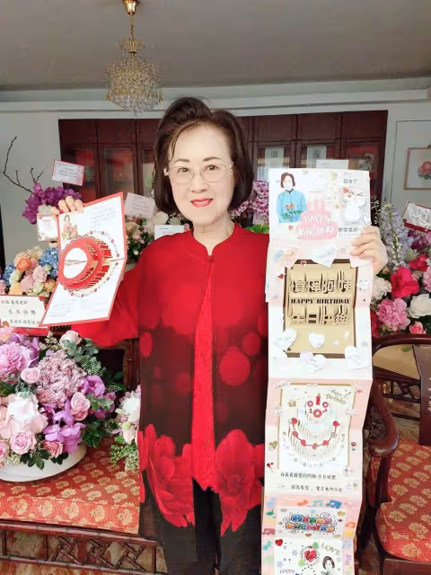 84歲瓊瑤近況曝光，將居住30年的25億豪宅「可園」改建成電梯大樓,感謝粉絲禮物，兒孫滿堂生活幸福