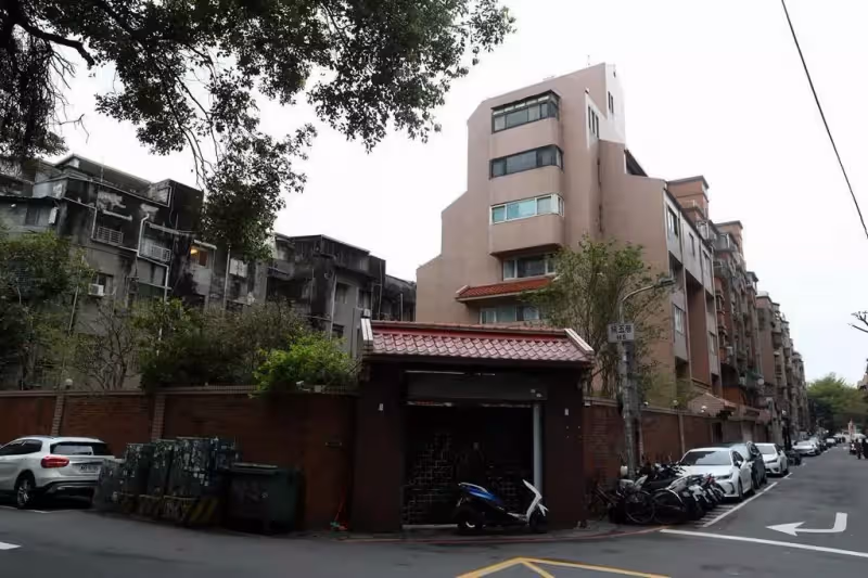 84歲瓊瑤近況曝光，將居住30年的25億豪宅「可園」改建成電梯大樓,感謝粉絲禮物，兒孫滿堂生活幸福