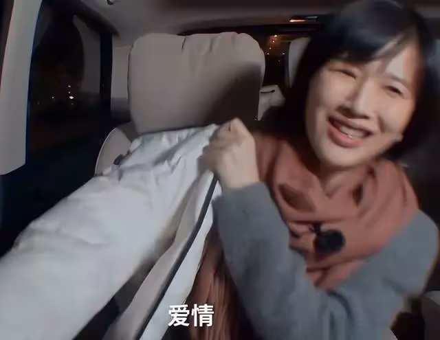 蔡少芬自曝和張晉在一起14年,仍有戀愛的心動,幸福自侃很變態