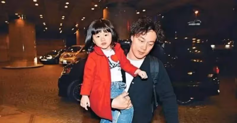 香港6大歌王的孩子，陳奕迅女兒美貌逆襲，許冠傑兒子患癌暴瘦