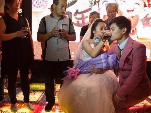 媽要彩禮婆婆不給，不顧反對執意要嫁，回門婆婆給我30萬讓我苦惱