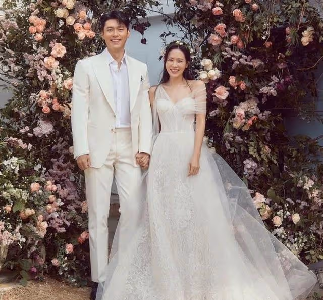 孫藝珍婚後首次露面,素顏入鏡狀態超好,臉上洋溢幸福的笑容